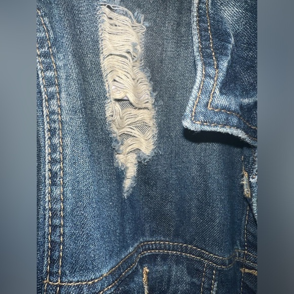 Adorable eBoyfriend Length Jean Jacket with Rip Accents & Pockets - Picture 6 of 8